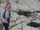 Emilie et un phoque qui fait la sieste dans les algues, aucuneme…