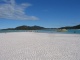 Pique-nique sur la plage. La beauté du paysage nous fait …