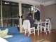 Pour sa part, Martin vit la situation inverse et n'a personne av…