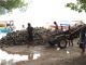 Ici quand il y a un gros trou d'eau, on ne se casse pas la t&eci…