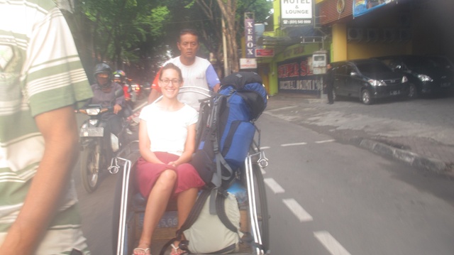 À Surabaya, nous essayons pour la première fois ce…