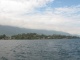 L'île en plein milieu du lac.
