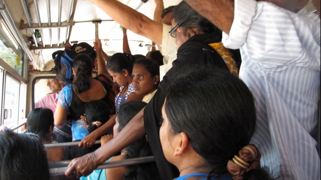 Tranport en commun à Colombo: l'anarchie totale. Mê…